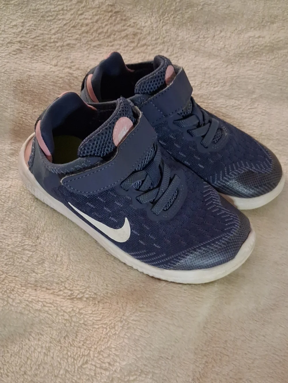 Nike Kids Navy and Pink Athletic Sneakers with White Swoosh Size 10.5